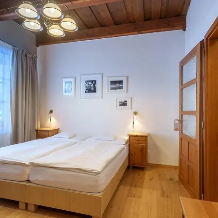 Otel A Restaurace U Vychopnu Vsetín