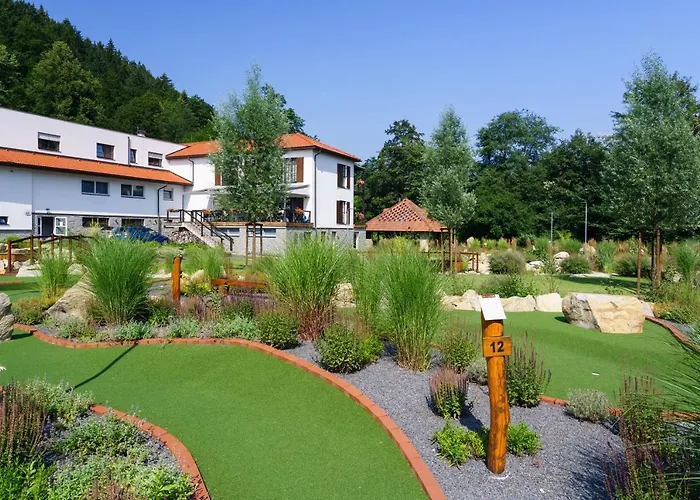 Hotell A Restaurace U Vychopnu 3*